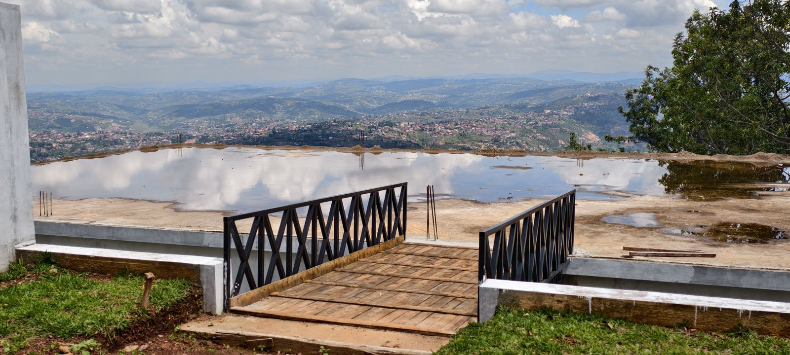 The events deck above the valley